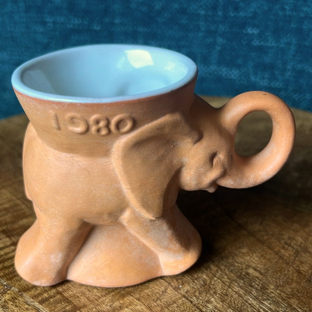 Vintage Frankoma Terra Cotta elephant GOP mug from 1980